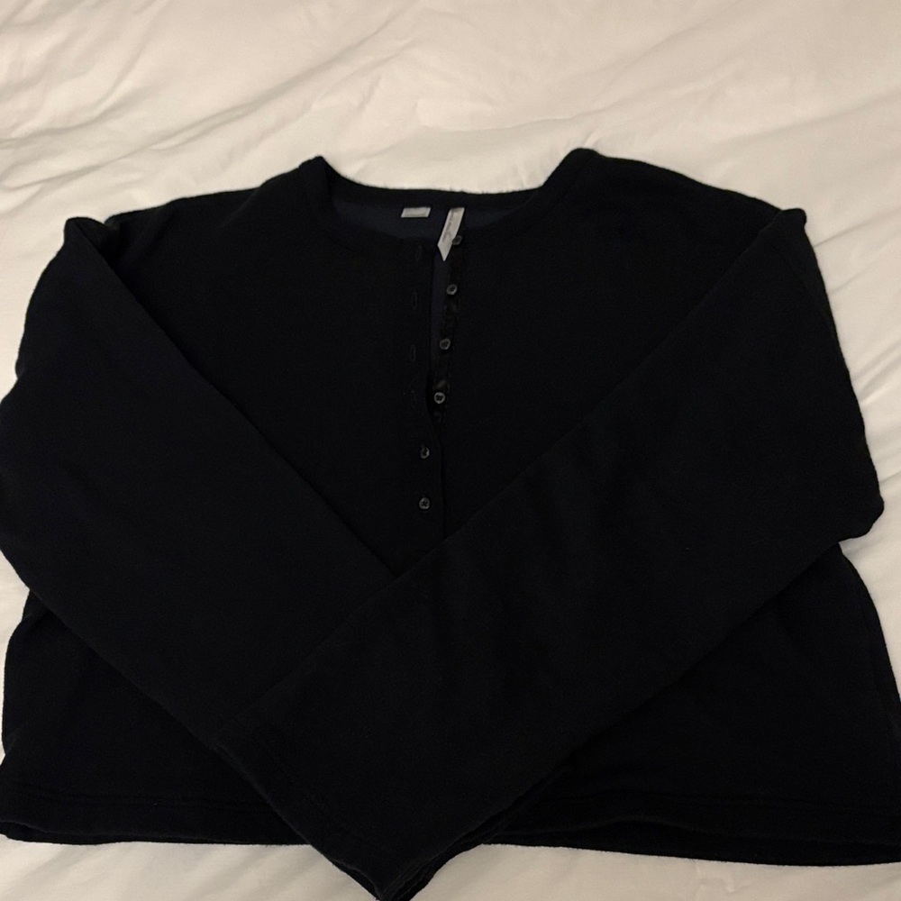 Travis Mathew — Women’s Crop Henley